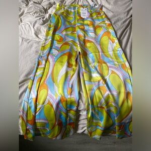 ZARA wide leg pants. Size medium. Brand new with tags!